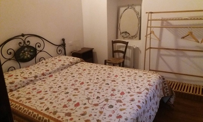 Carrodano Inferiore Apartment | Room 'Anita' with Mountain View, Shared Garden and Balcony