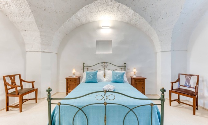 Presicce Apartment | Room 'Chiara - 5' with Private Terrace, Wi-Fi and Air Conditioning