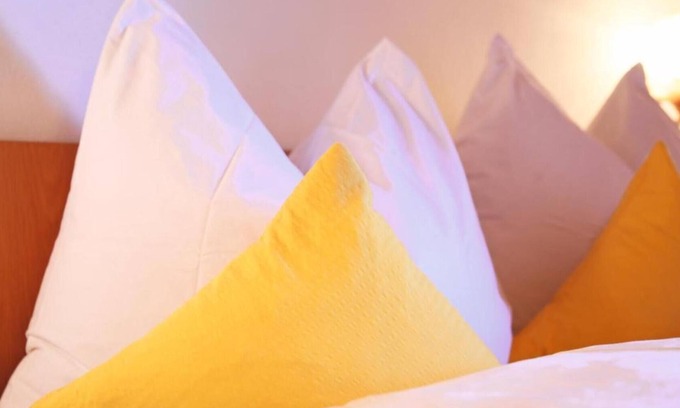 Villnoss Apartment | Room 'Dreibettzimmer 2' with Mountain View, Private Terrace and Wi-Fi