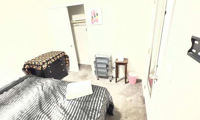 Downtown Las Vegas House | Room for ladies only