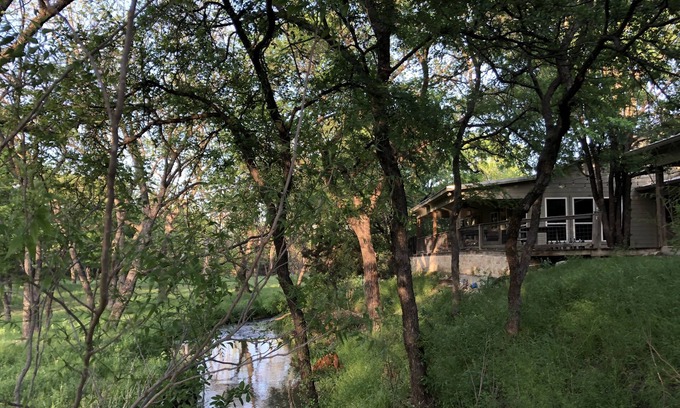 San Saba House | Room for Many - Retreat on the creek