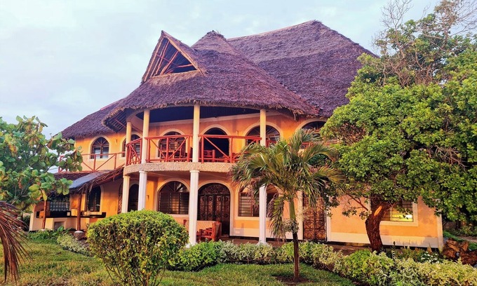 Shimoni Villa | Room in Guest Room - 38m2 Turtle Suite in a 560 m2 Villa, Indian Ocean View