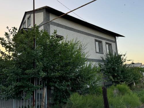 Erebuni Bed & Breakfast | Room in Lake View House