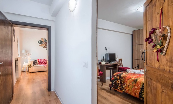 Buonconvento Apartment | Room 'Iris and Papavero' with Wi-Fi and Air Conditioning