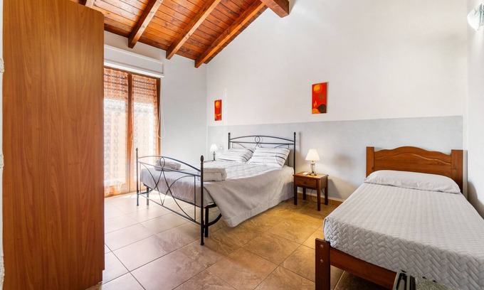 Teulada Apartment | Room 'Lavanda Teulada' with Shared Terrace, Wi-Fi and Air Conditioning