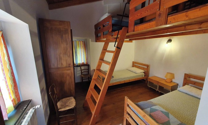 Carrodano Inferiore Apartment | Room "matilde" (011010-lt-0021)