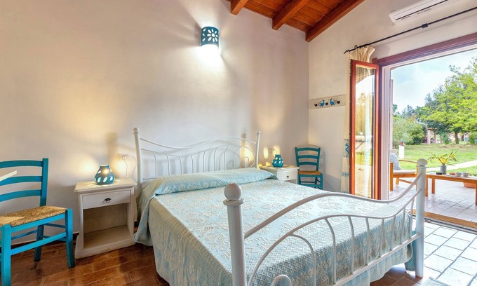Santa Maria La Palma Apartment | Room 'Matrimoniale' with Private Terrace, Wi-Fi and Air Conditioning