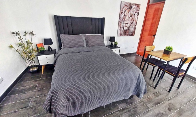 Callao Apartment | Room on the 1st floor w/private bathroom, 10 minutes from the arpt.