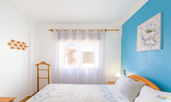 Baiona Apartment | Room 'Quarto Azul' with Wi-Fi
