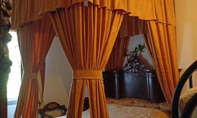 Rocchetta di Vara Villa | Room 'Stanza Degli Gnomi' with Shared Garden and Wi-Fi