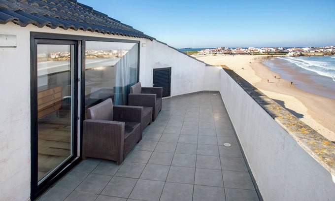 Baleal Apartment | Room 'Top Floor North Suite' with Sea View, Private Terrace and Wi-Fi