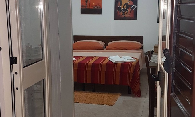 Marina di Mancaversa House | Room with private bathroom 100mt from the sea