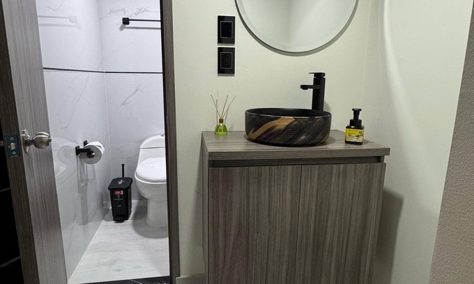 Engativa House | Room with private bathroom close to the airport in Bogota