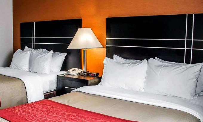 Columbus House | Room with Two Double Beds - Non-Smoking
