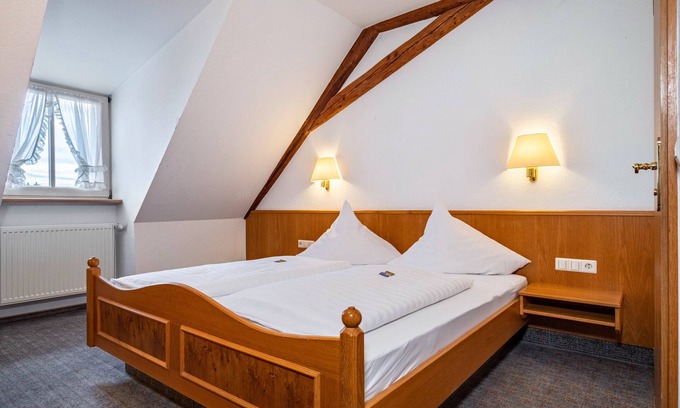 Ebenweiler Apartment | Room 'Zimmer 4' with Shared Terrace, Shared Garden and Wi-Fi