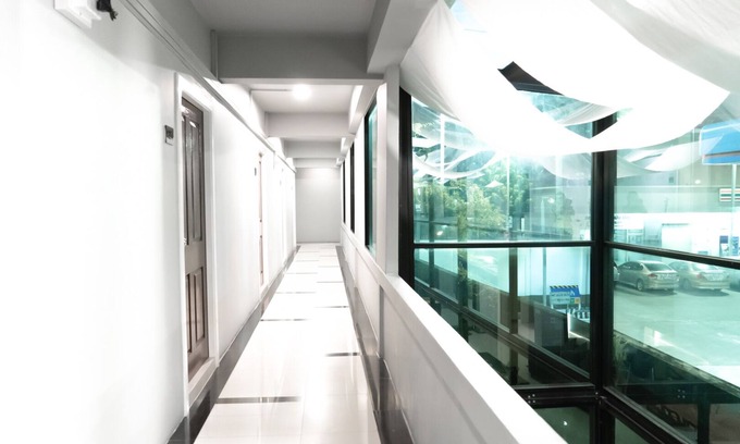 Don Muang Hotel | RoomQuest Bangkok Don Mueang Airport 1