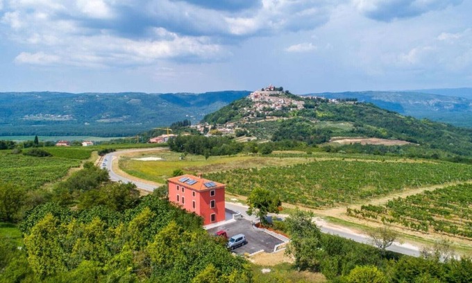 Motovun Apartment | Rooms Cassa d'Oro in Motovun central Istria/Room Merlot for 1 person in Motovun