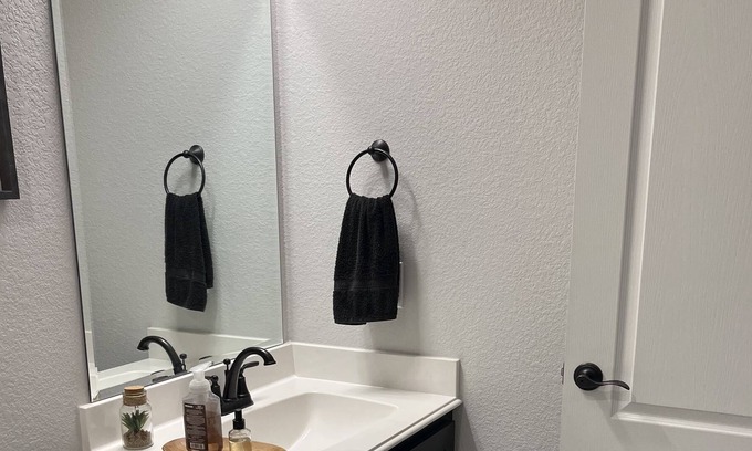 Elmo House | Rooms for rent in beautiful Heartland, TX just minutes from DFW!
