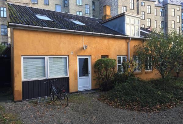 Frederiksberg C House | Rooms in quiet Yellow Courtyard Apartment