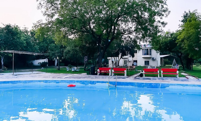 Gurugram Villa | Roomshala 131 Willow Woods Farmhouse