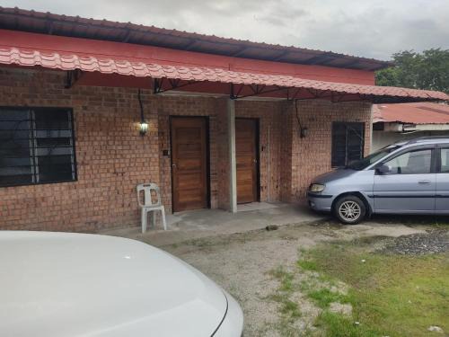Sungai Buloh Hotel | Roomstay Nurfadz Sg Buloh