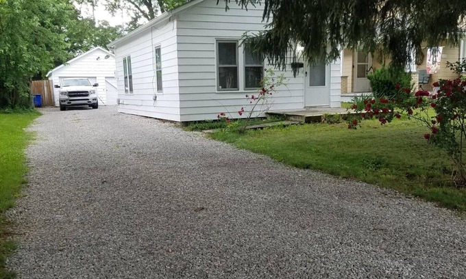 Whitehall House | Roomy 1 Bdrm House-Hi-Speed Internet-Great for Cple/Sml Family-Easy to Get About