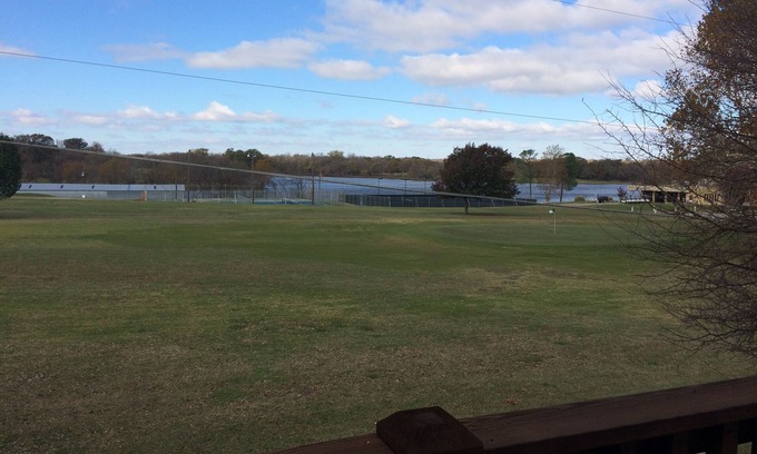 Denison Apartment | Roomy 2nd Floor Spacious Guesthouse short drive to Lake Texoma