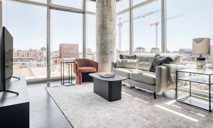 Golden Triangle Apartment | Roomy Golden Triangle 2BR w/ Gym & Pool nr Art Museum, by Blueground