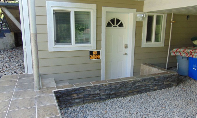 Okanagan-Similkameen Apartment | Roost Quail's Suite in Summerland
