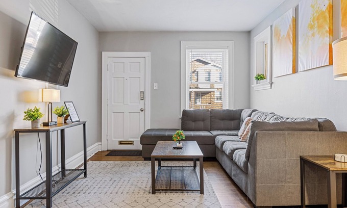 Lindenwood Park Apartment | Rooted Urban Retreat: First Floor 1BR Apartment