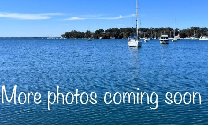 Bonnells Bay House | Rosalinds Retreat on the water