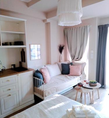Kounoupidiana Apartment | RosaMaria's Garden