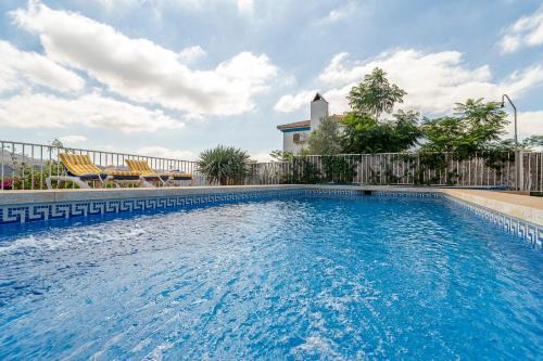 Vinuela Villa | Rosana Lake Vinuela