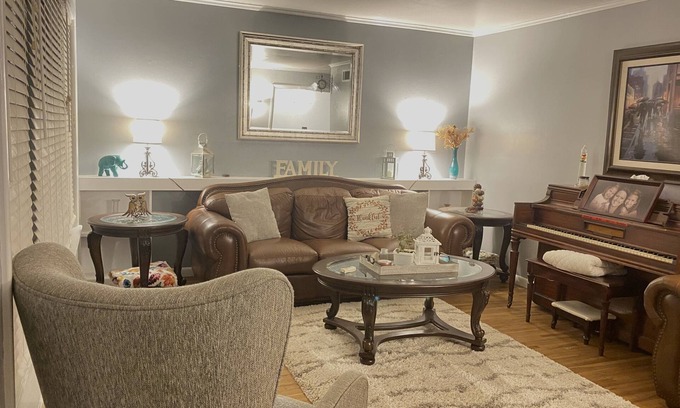Broken Arrow House | Rose Cottage