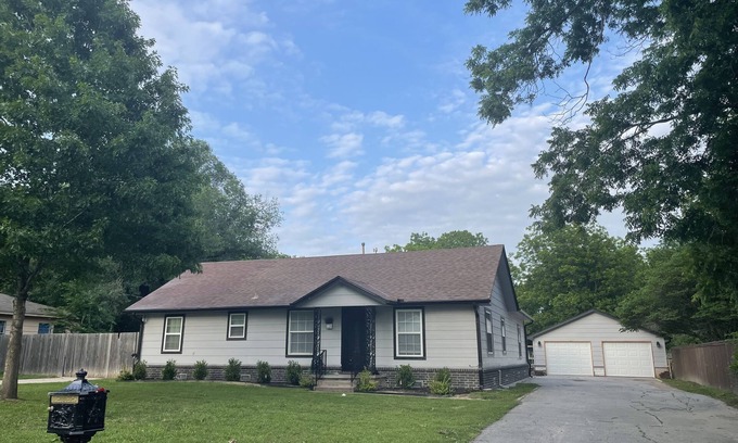 Broken Arrow House | Rose District Cozy home!