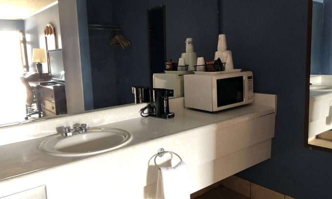 David City Hotel | Rose Motel