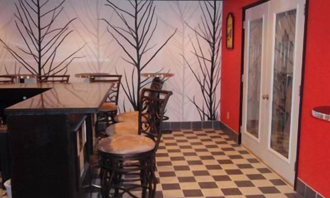 Roseau Hotel | Roseau Motel and Diner