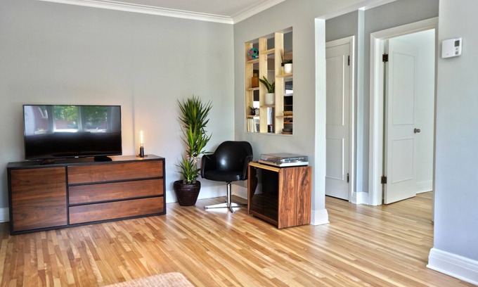 Parc Molson Apartment | ROSEMONT: Nice accommodation close to the Molson Park!