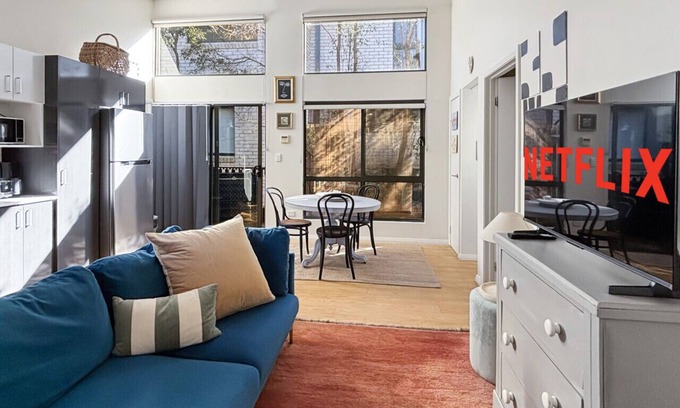 Roseville House | Roseville Cottage | Free Parking | Pet Friendly