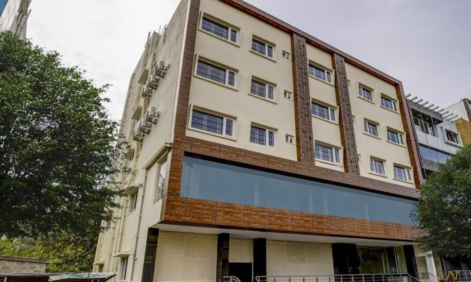 Yelahanka Hotel | Rotano Suites Inn