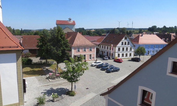 Burghaslach House | Rotes Ross Burghaslach