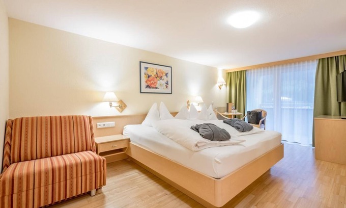 Brand House | Rothorn 2 1-2 days - Alpenhotel Zimba