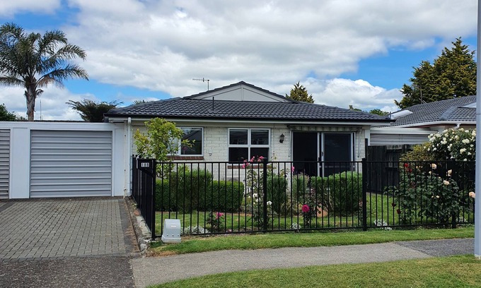 Rotorua Apartment | Rotorua Central Unit - quiet, cozy and convenient.