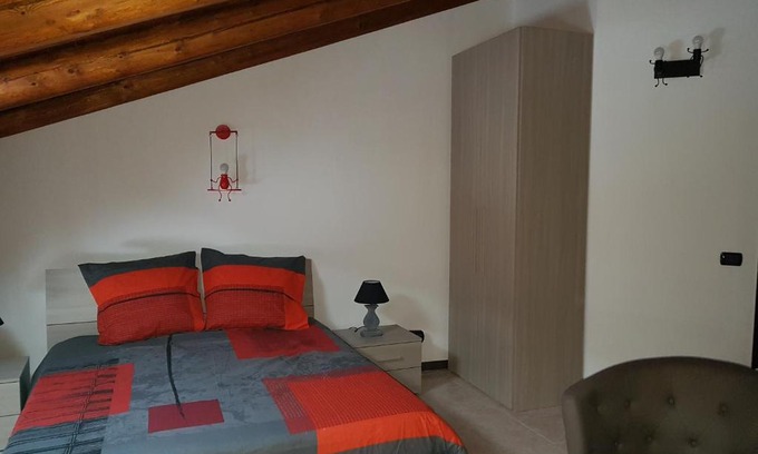 Saint-Vincent Apartment | Rouge et Noir