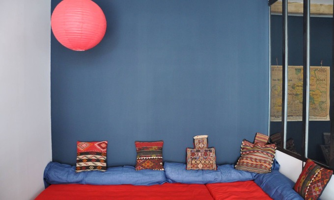 Meze House | Rouge Pompon au Coeur de Meze
