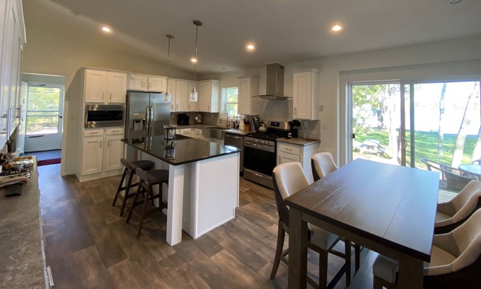Battle Lake House | Round Lake Haven