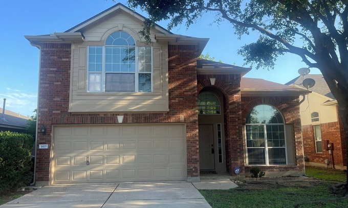 Round Rock House | Round Rock 3-bedroom house with loft office +Yard+WiFi, AC- Near Kalahari