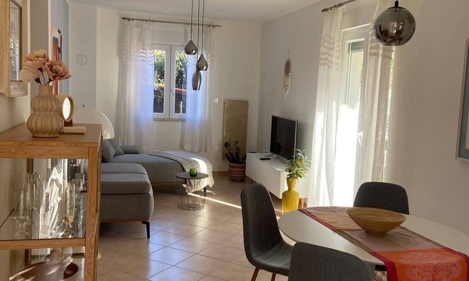 Borik Apartment | Rovinj - Borik, beautiful apartment Lea for 2-4 persons with garden - 5 min. from the beach