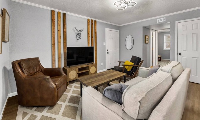 Royal Bryan Apartment | Rowan: 1st Floor, King Beds/Close to A&M