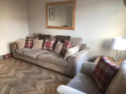 Newton Aycliffe House | Rowan Place 5 Bedroom Off Street Parking Accommodation
